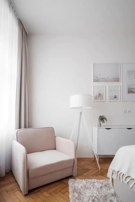 Helen Homestay Prague Palmovka Exteriér fotografie