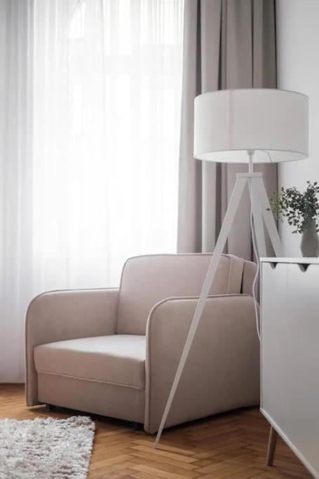 Helen Homestay Prague Palmovka Exteriér fotografie
